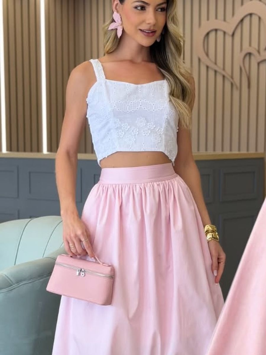 Saia midi rosa com top branco